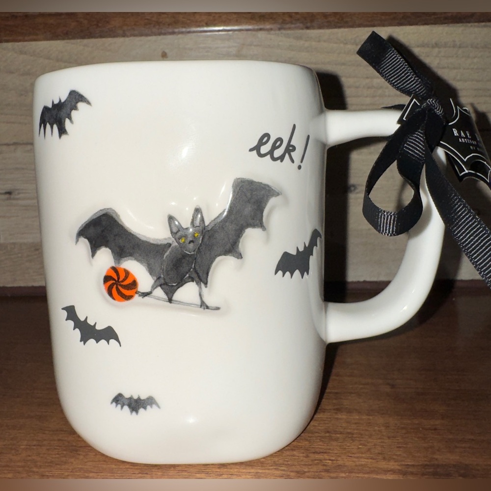 Super Cute Rae Dunn Bat 🦇 eek! Halloween Mugs - New